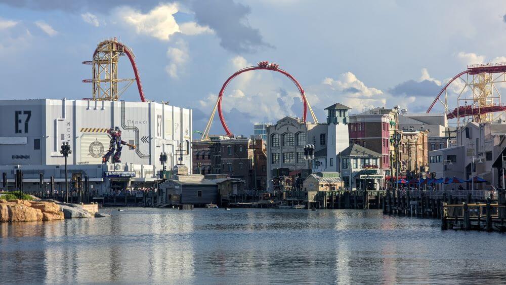 A train on Hollywood Rip, Ride, Rockit cresting the top of the world's largest non inverting loop.